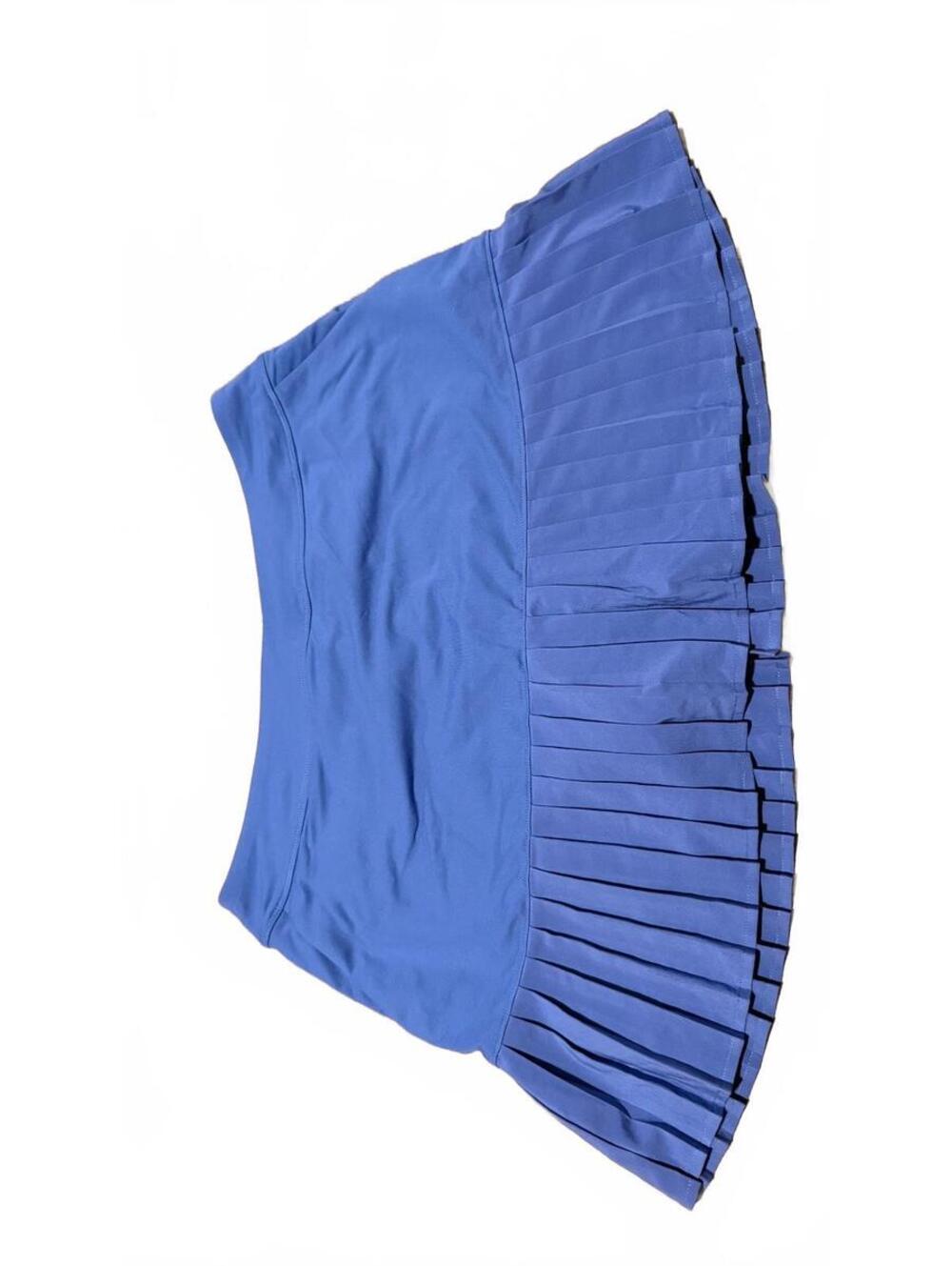New with tags Underarmour women’s active skirt